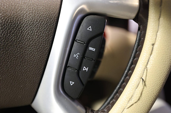 Cadillac Escalade 19 of 30