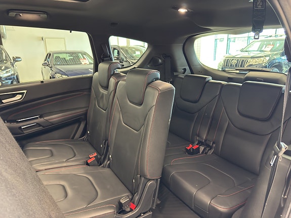 Ford S-MAX 30 of 30