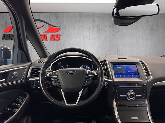 Ford S-MAX 28 of 30