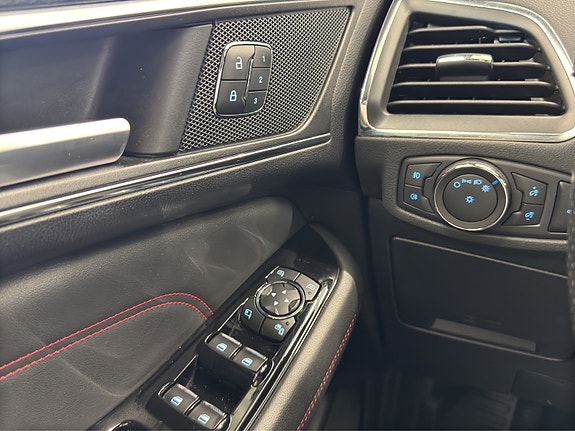 Ford S-MAX 25 of 30