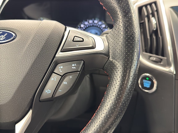 Ford S-MAX 16 of 30