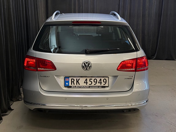 Volkswagen Passat 6 of 30
