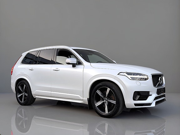 Volvo XC90 8 of 30