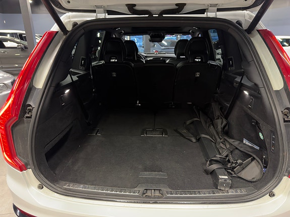 Volvo XC90 29 of 30