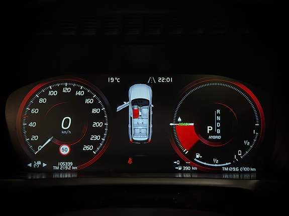 Volvo XC90 16 of 30