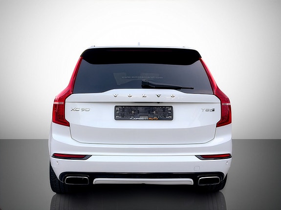 Volvo XC90 5 of 30
