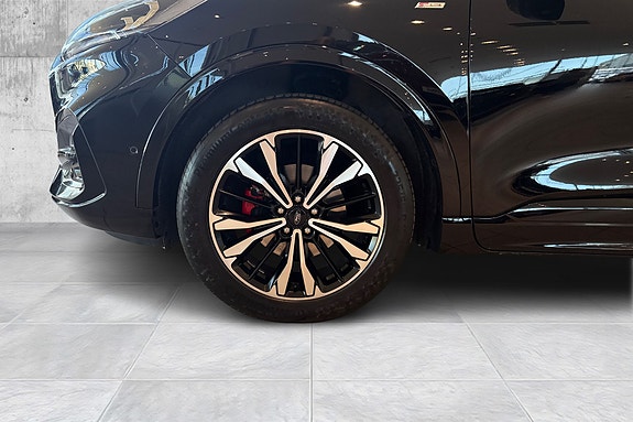 Ford Kuga 9 of 25