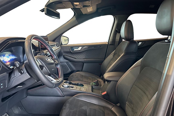 Ford Kuga 10 of 25