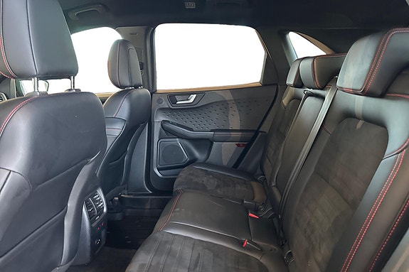 Ford Kuga 16 of 25