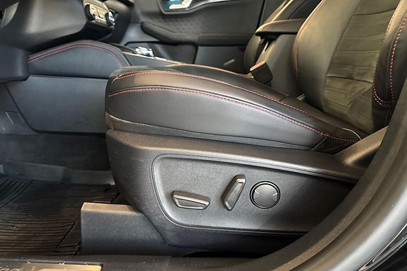 Ford Kuga 15 of 25