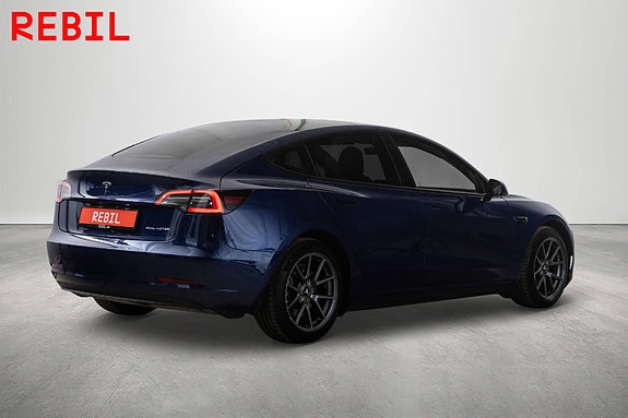 Tesla Model 3 7 of 27