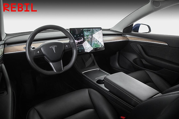 Tesla Model 3 9 of 27
