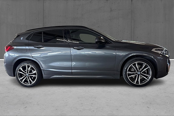 BMW X2 4 of 23