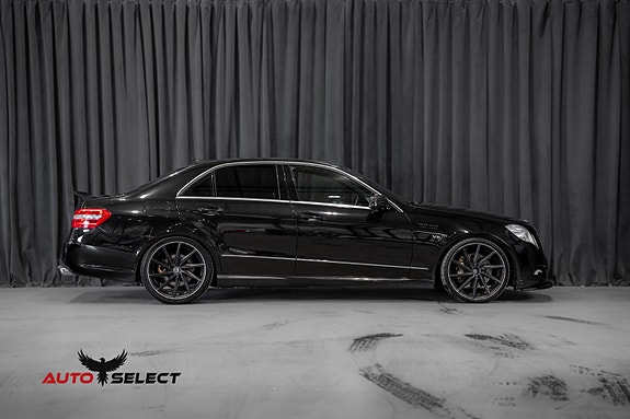Mercedes-Benz E500 16 of 30