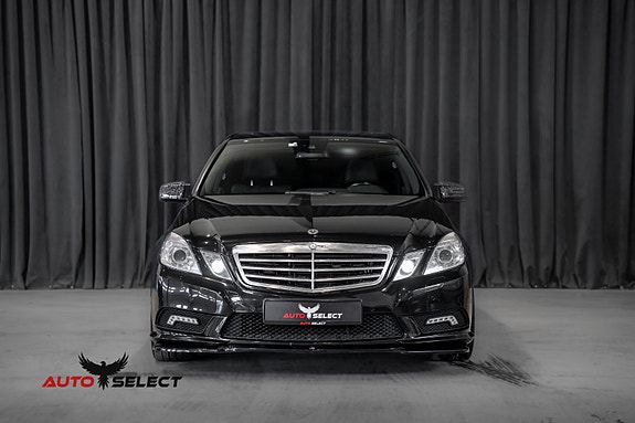 Mercedes-Benz E500 5 of 30
