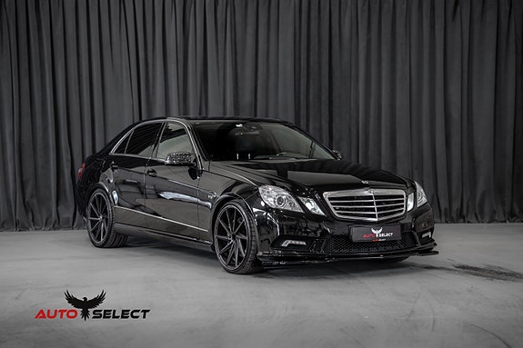 Mercedes-Benz E500 4 of 30