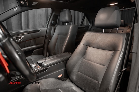 Mercedes-Benz E500 29 of 30