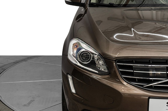 Volvo XC60 4 of 25