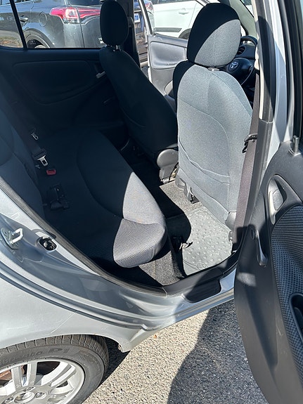 Toyota Yaris 14 of 16