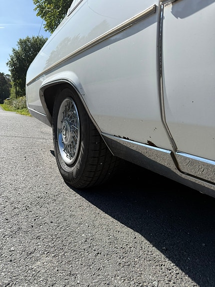 Cadillac Coupé DeVille 8 of 13