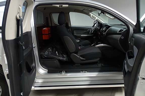 Mitsubishi L200 30 of 30