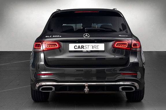 Mercedes-Benz GLC300 e 6 of 30