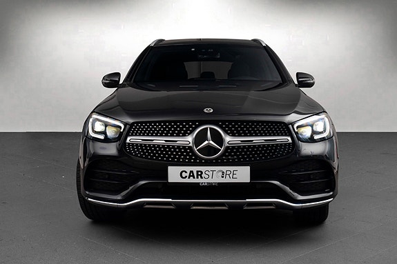 Mercedes-Benz GLC300 e 4 of 30