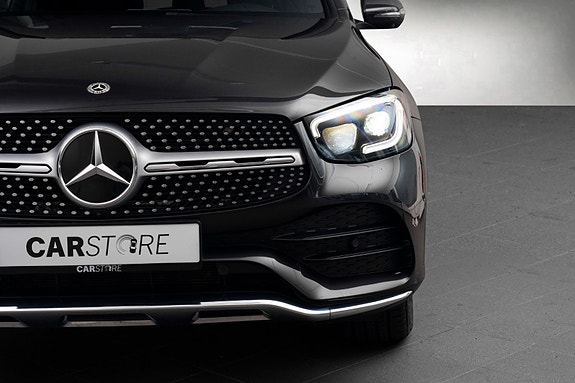 Mercedes-Benz GLC300 e 5 of 30