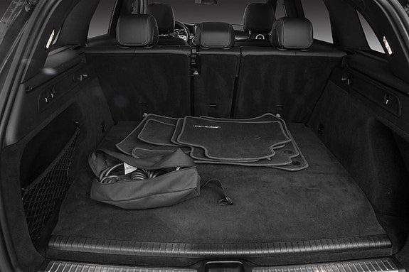 Mercedes-Benz GLC300 e 28 of 30