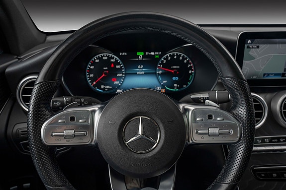 Mercedes-Benz GLC300 e 10 of 30