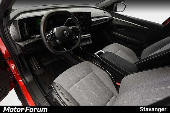 Renault Scenic E-Tech 17 of 25