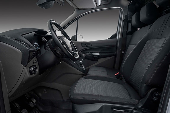 Ford Transit Connect 17 of 22