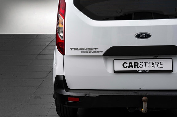 Ford Transit Connect 6 of 22