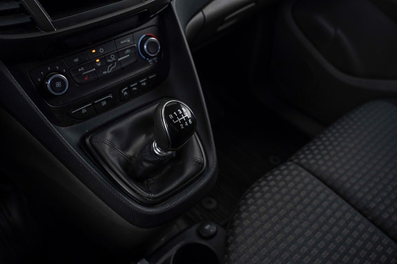 Ford Transit Connect 12 of 22