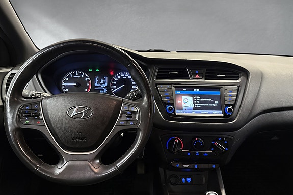 Hyundai i20 11 of 26