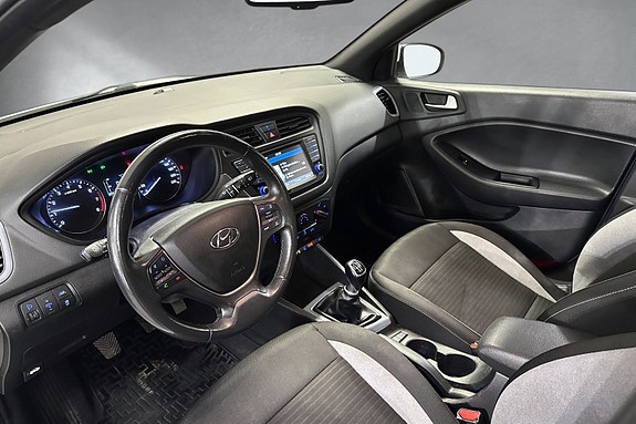 Hyundai i20 10 of 26