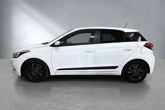 Hyundai i20 8 of 26
