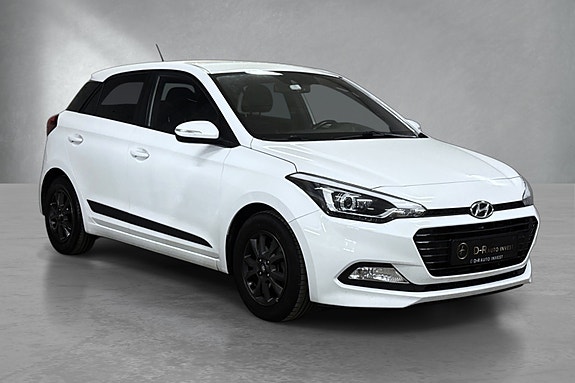 Hyundai i20 3 of 26