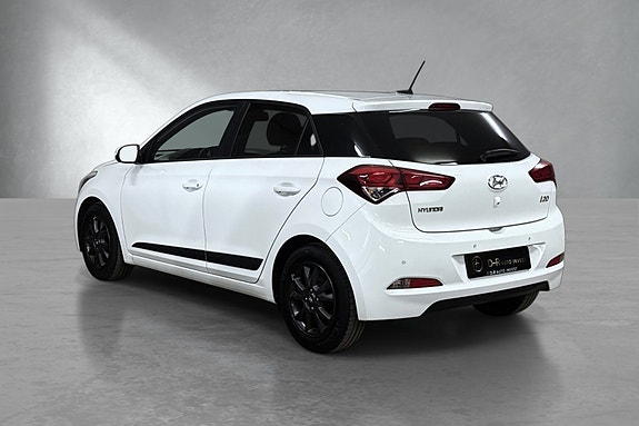 Hyundai i20 5 of 26