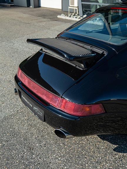 Porsche 911 18 of 30