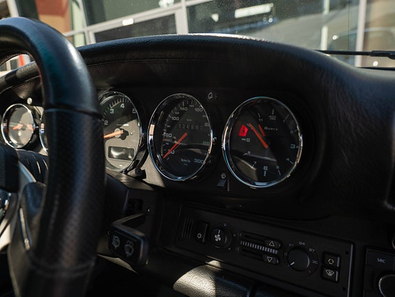 Porsche 911 27 of 30