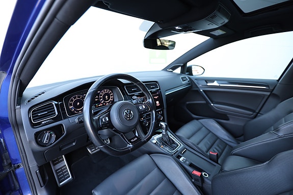 Volkswagen Golf VII 12 of 30