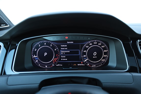 Volkswagen Golf VII 29 of 30
