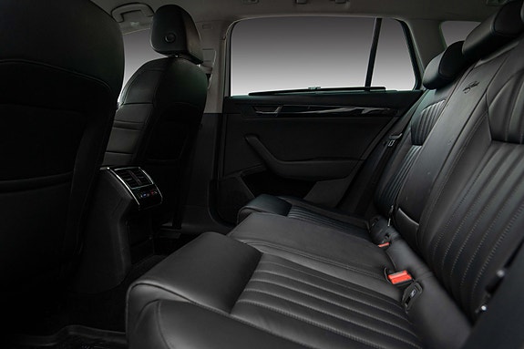 Skoda Superb 24 of 30