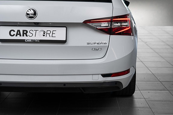 Skoda Superb 9 of 30