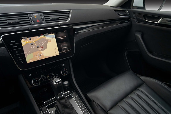 Skoda Superb 12 of 30