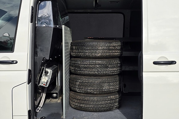 Volkswagen Transporter 13 of 30