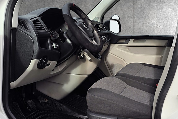 Volkswagen Transporter 12 of 30