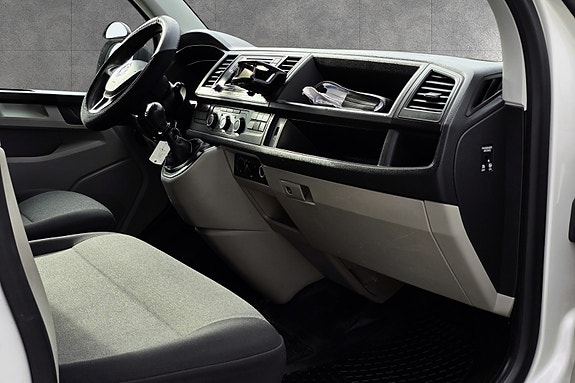 Volkswagen Transporter 19 of 30