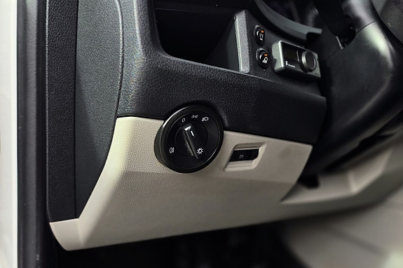 Volkswagen Transporter 24 of 30
